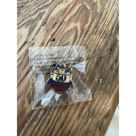 NEW Disney Disneyland 50th Anniversary Pin Cast Exclusive 1955-2005 1 inch (E5) - Picture 3 of 4